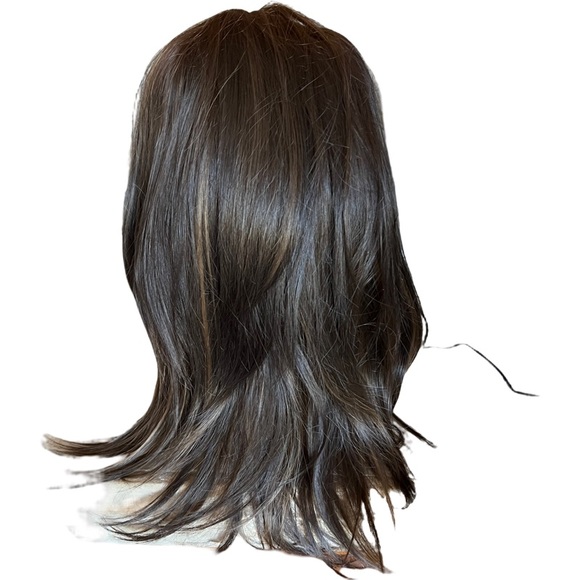 Medium Wavy Layered Cut Synthetic wig - Picture 2 of 16
